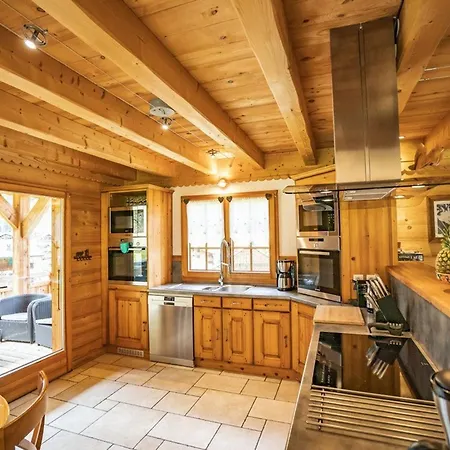 4* Pour 15 Pers. Avec Jacuzzi, Balcon Et Poele A Bois, Proche Du Telecabine Du Linga Et Super-chatel - Fr-1-676-26